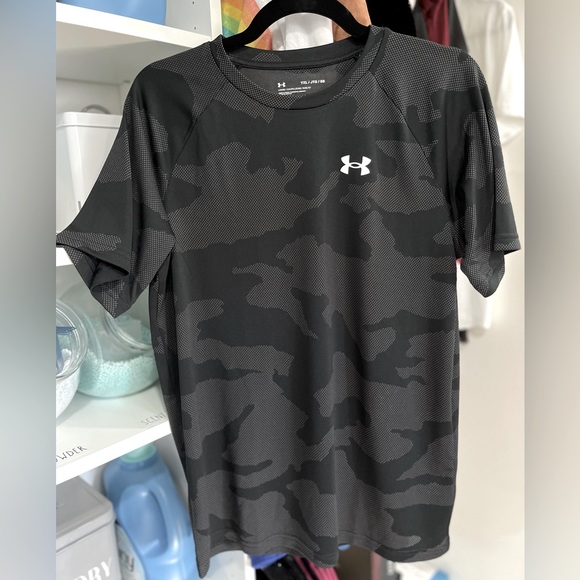 Youth XL Under Armour Tee *BNWT* - Picture 2 of 3